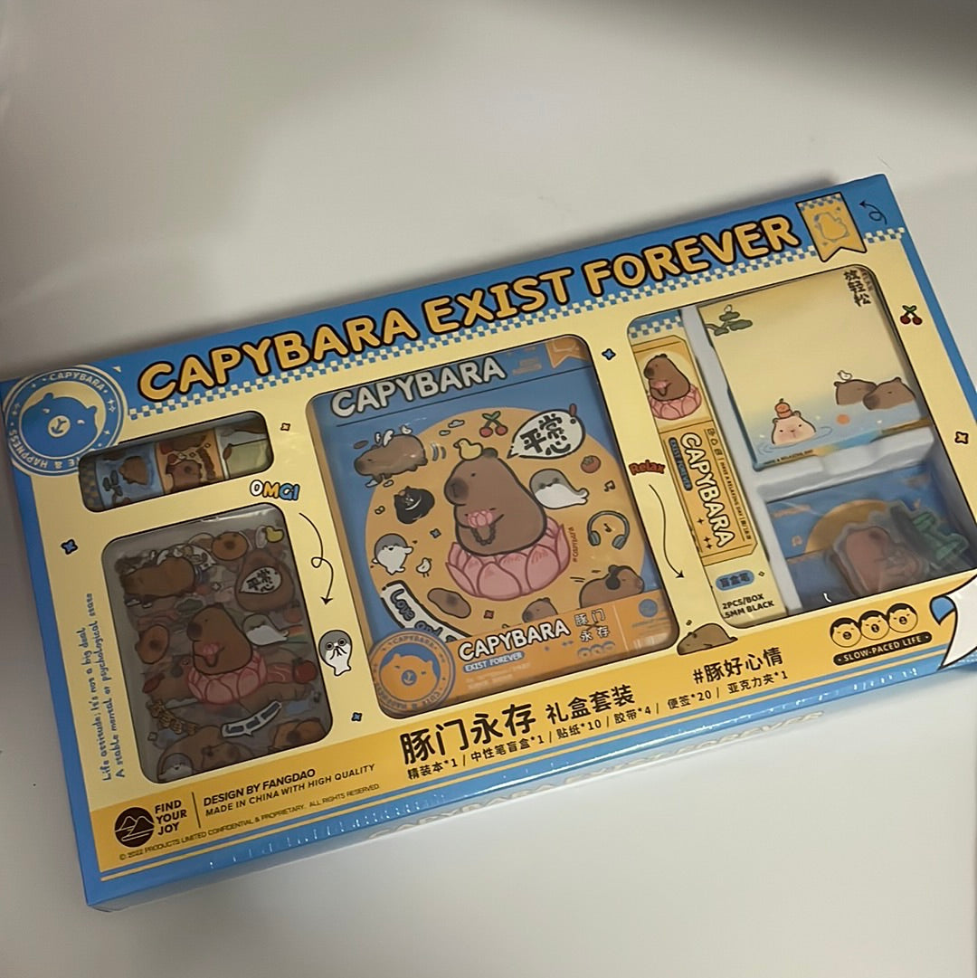 Capybara stationery set