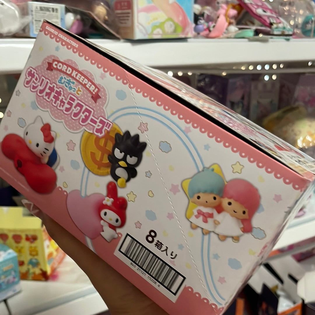 Clearance Sanrio families cable holders blind box one set