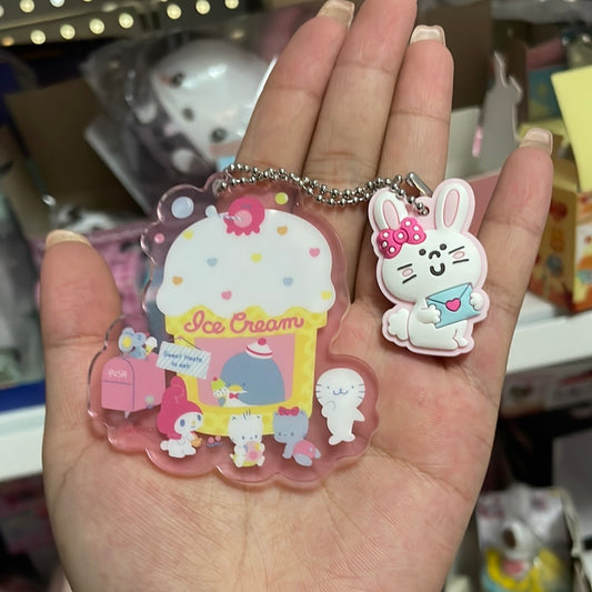 Sanrio families acrylic keychain confirmed blind box