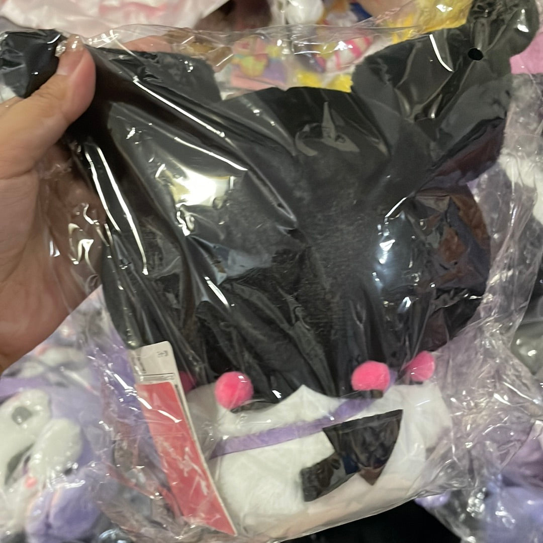 Clearance Kuromi buku bow tie plushy