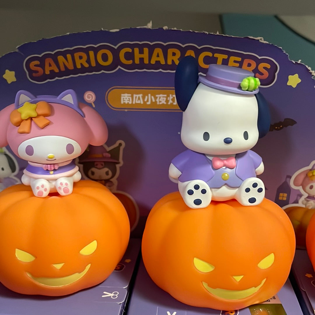 Sanrio halloween pumpkin light