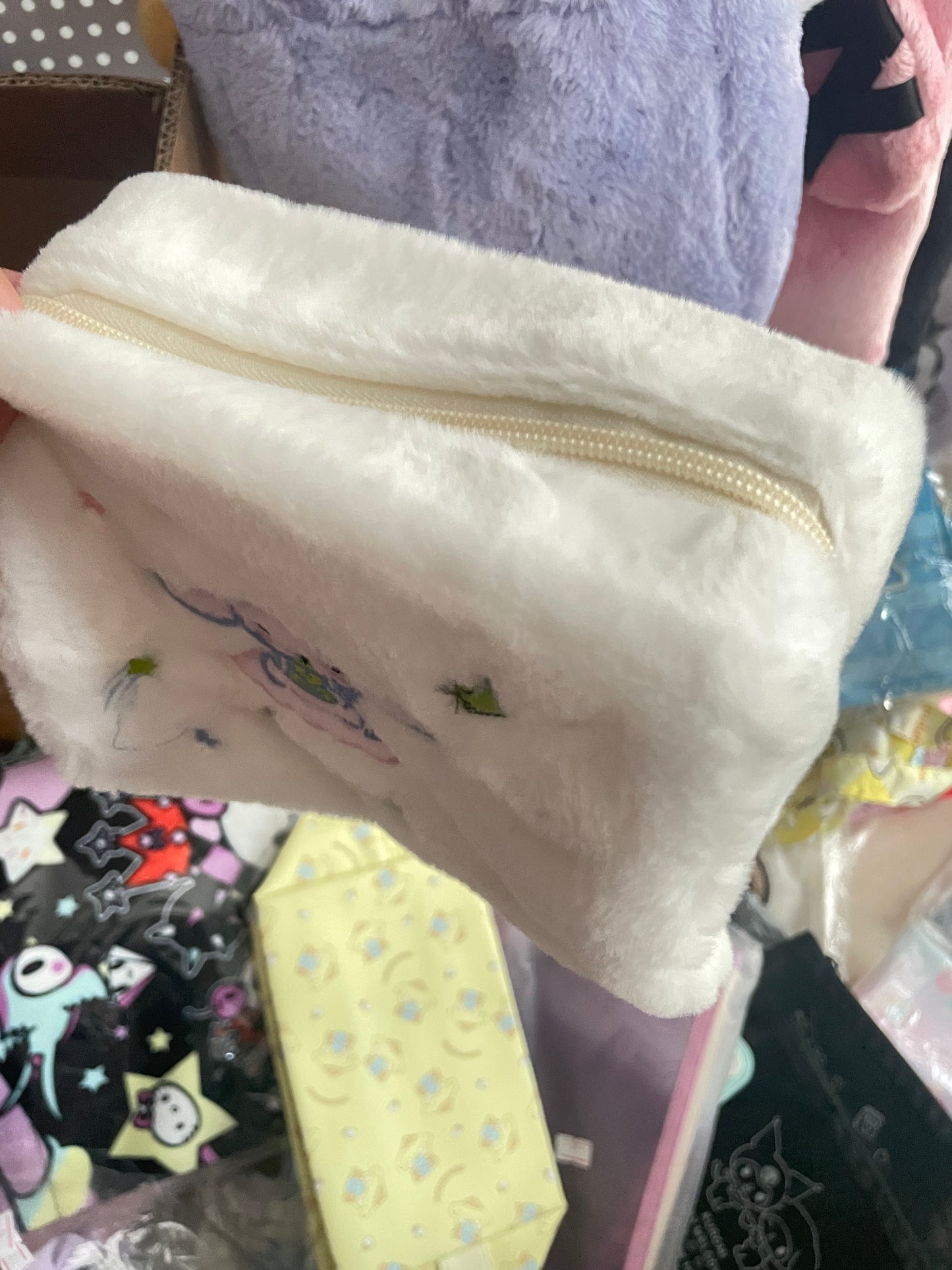 Clearance cinnamoroll furry pouches