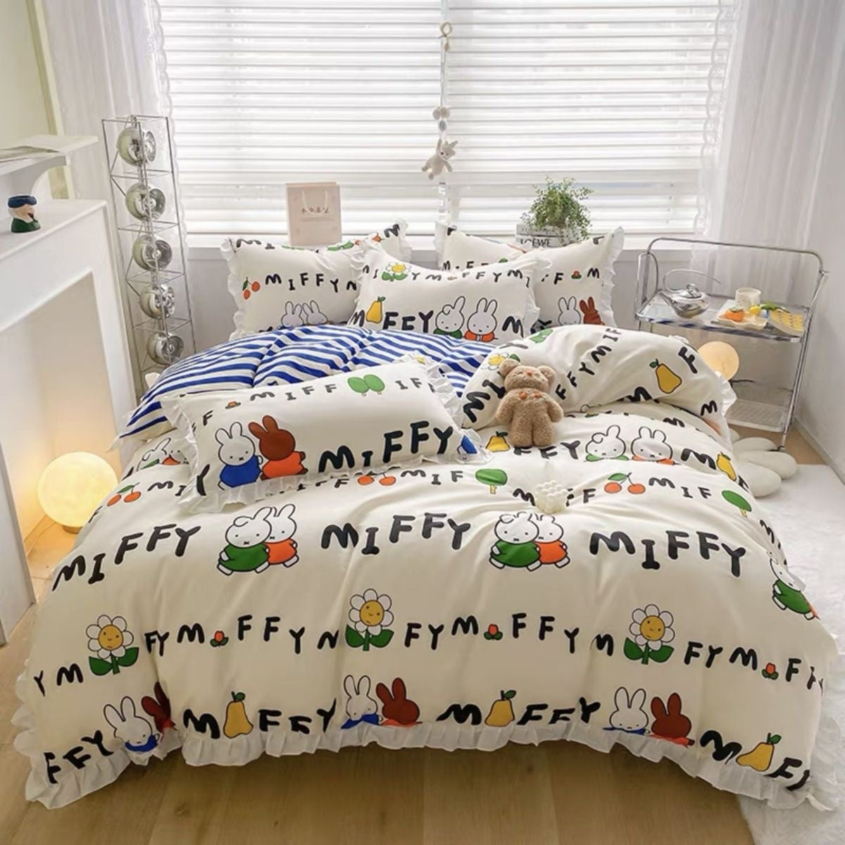 Miffy bed sheet （ 2 pillow cases & 1 bed sheet）