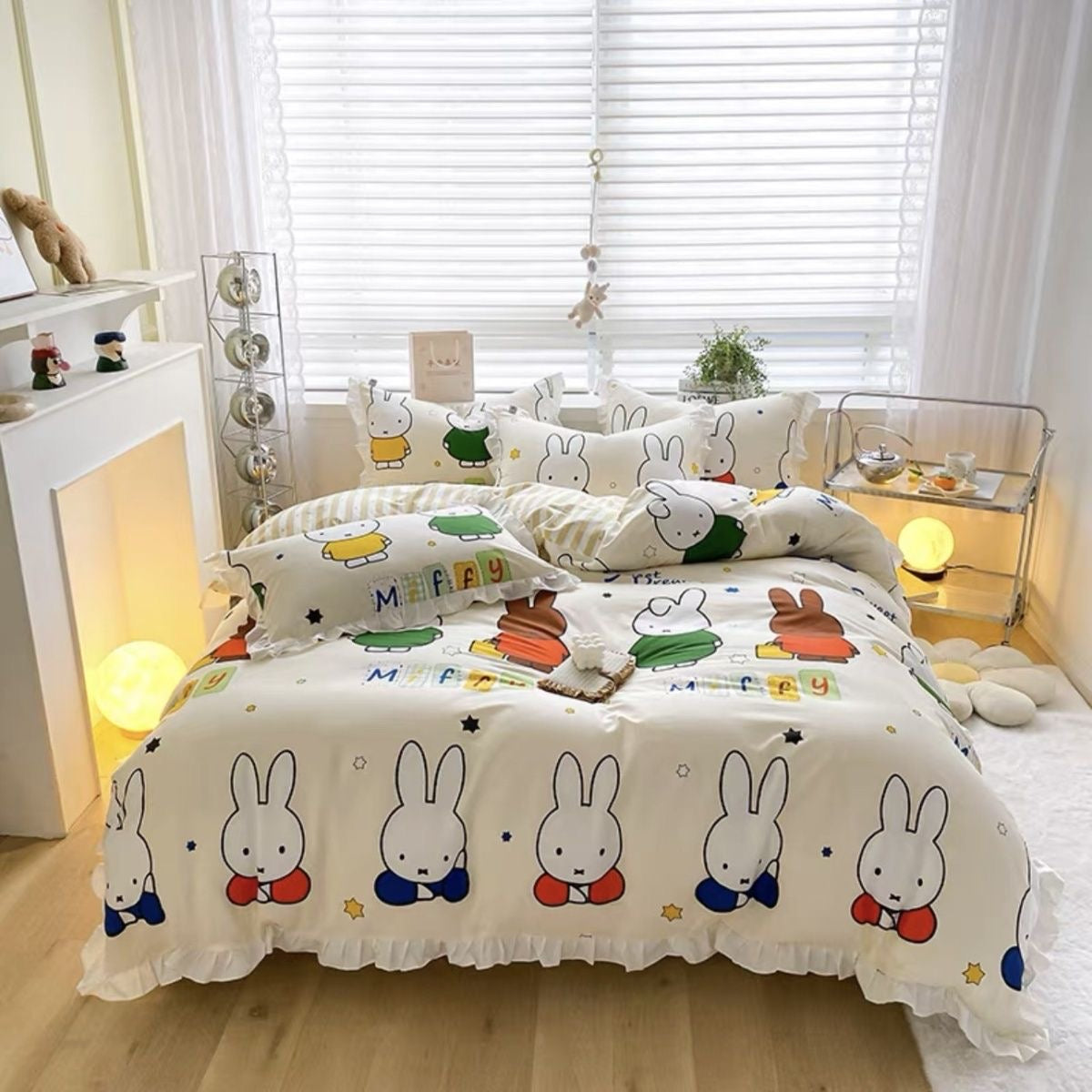 Miffy bed sheet （ 2 pillow cases & 1 bed sheet）