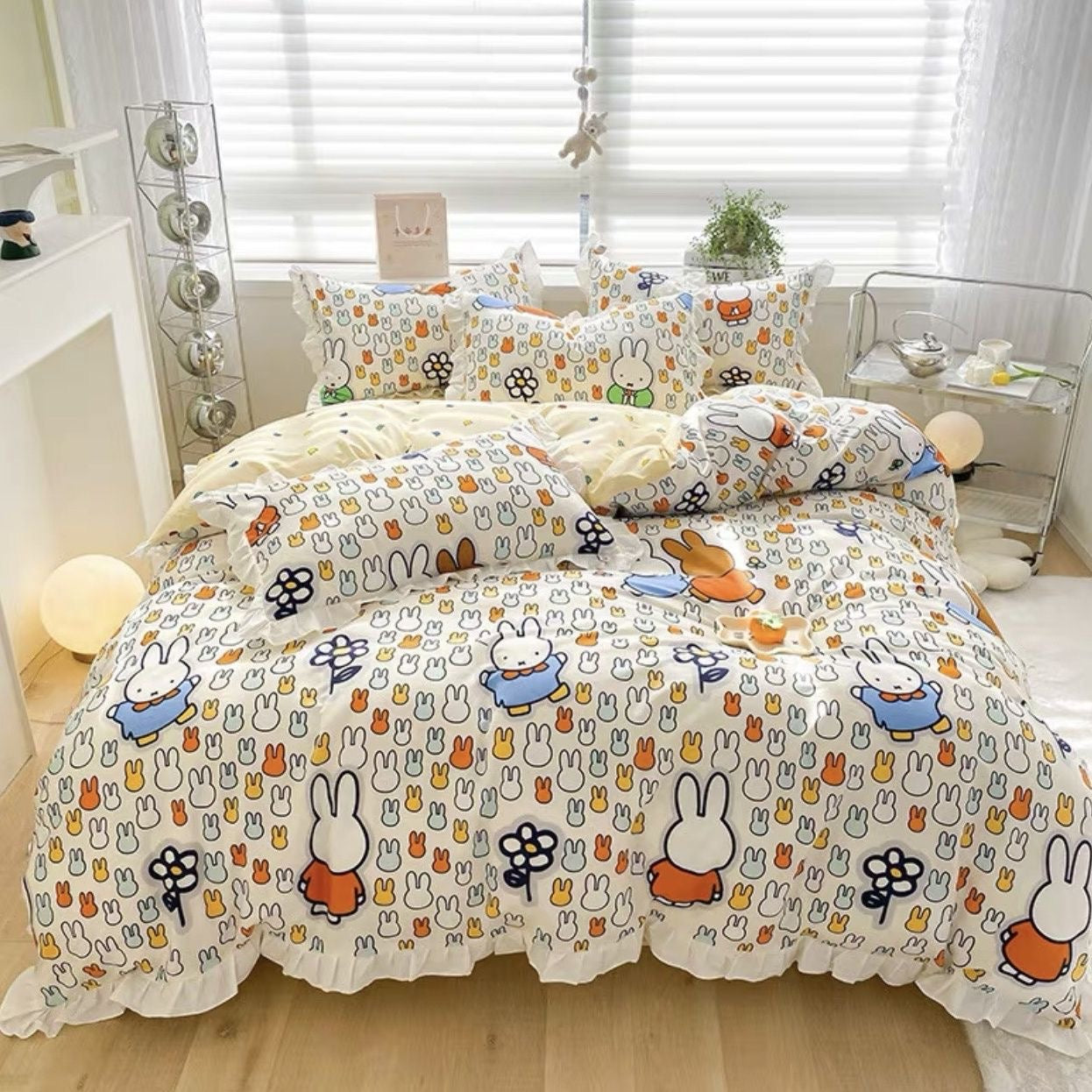 Miffy bed sheet （ 2 pillow cases & 1 bed sheet）