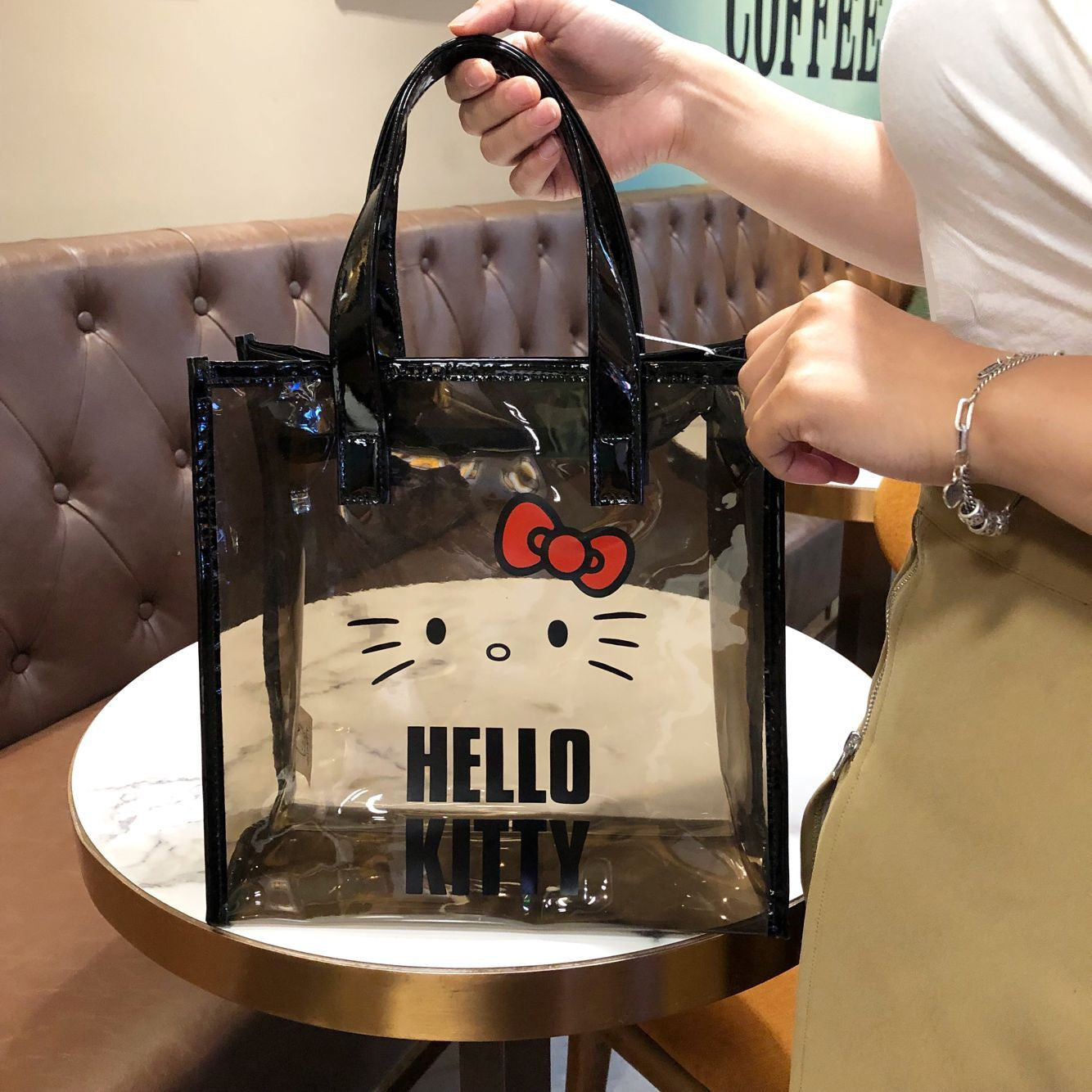 A0212 Clear kitty hand bag